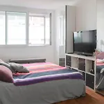Spacious Cocoon 2 Steps From The Eiffel Tower