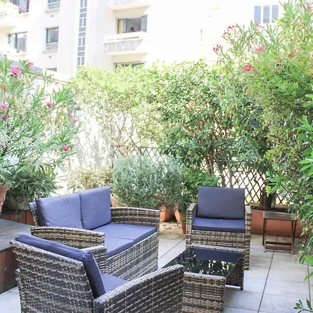 Spacious Cocoon 2 Steps From The Eiffel Tower Appartamento Parigi